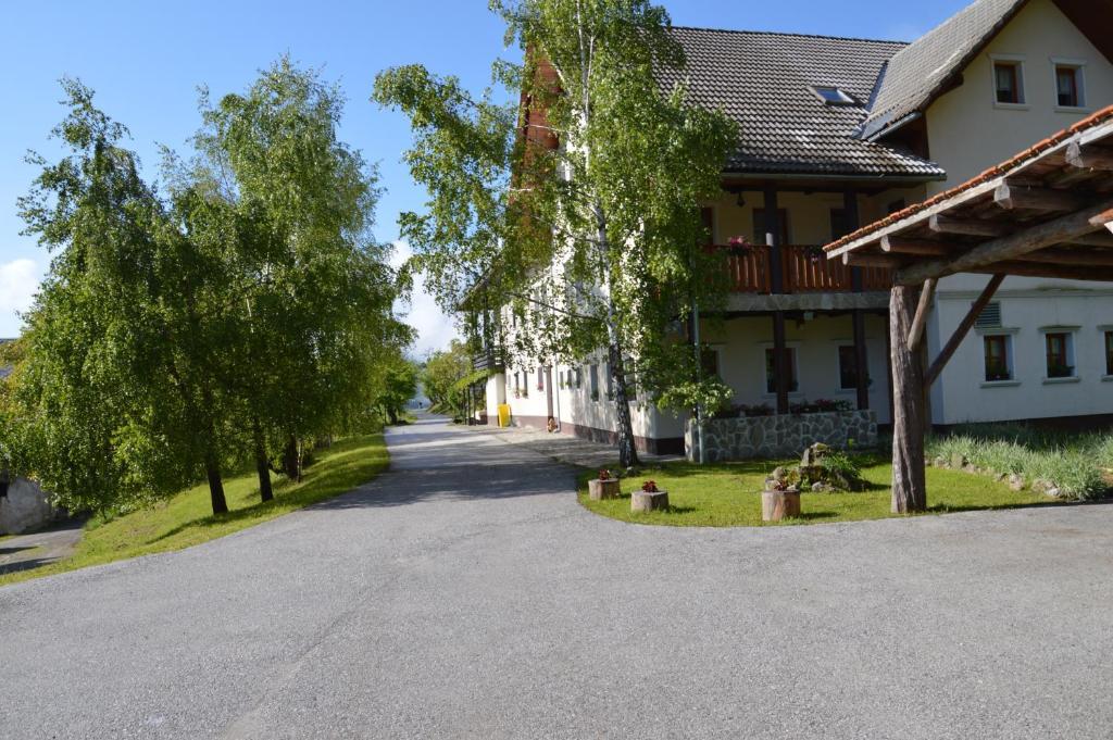 Apartmens And Rooms Sostar Cerkno Kültér fotó
